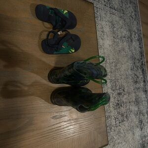 Kids Green/blue flip flops and Rain Camouflage Boots